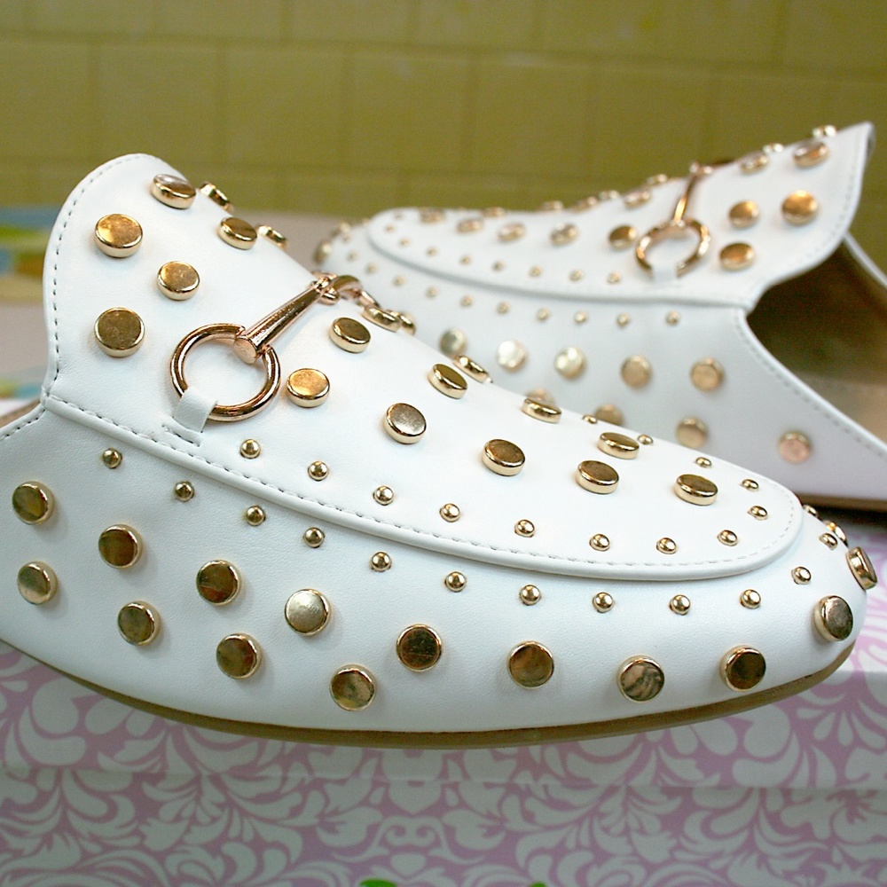 Gold Studded White Loafer Mule NIB - Picture 6 of 8